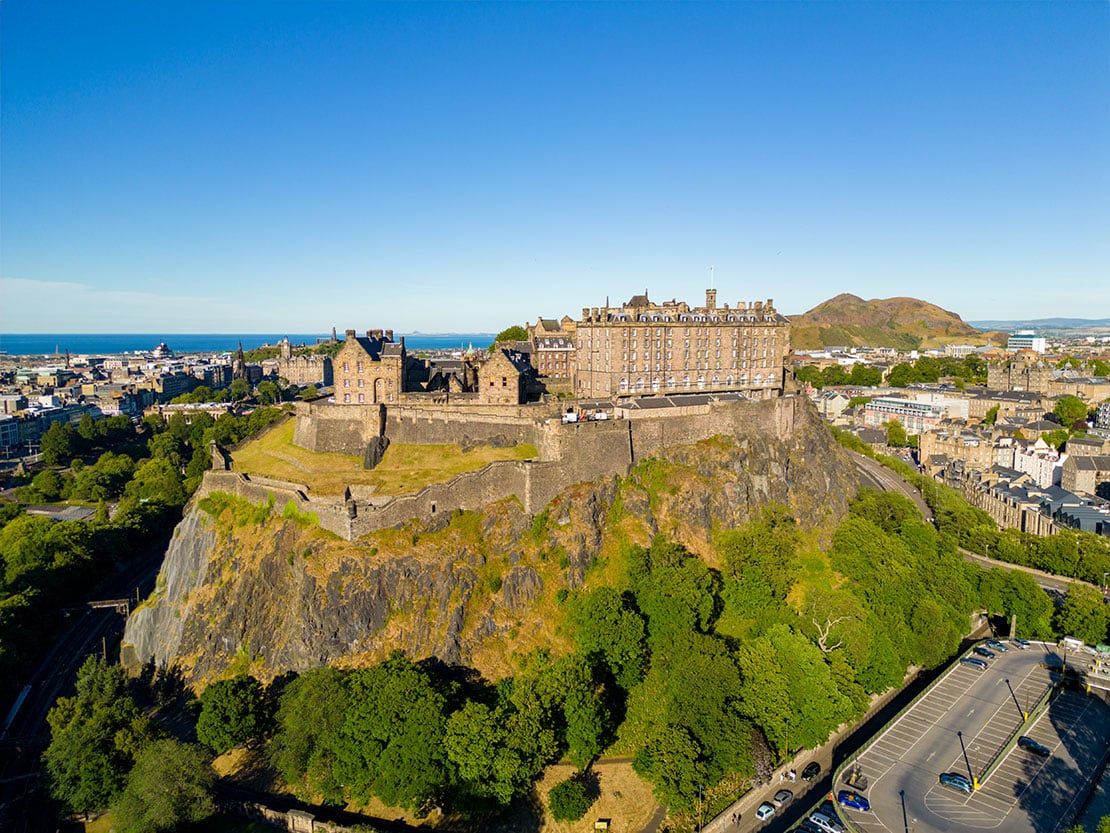 Die schottische Hauptstadt Edinburgh – eine Stadt mit Flair
